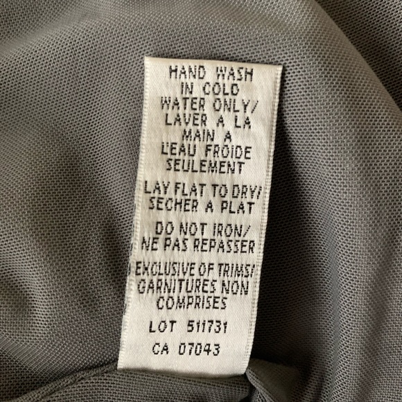 🆕 SIGNATURE sleeveless sequin dress - Picture 9 of 9